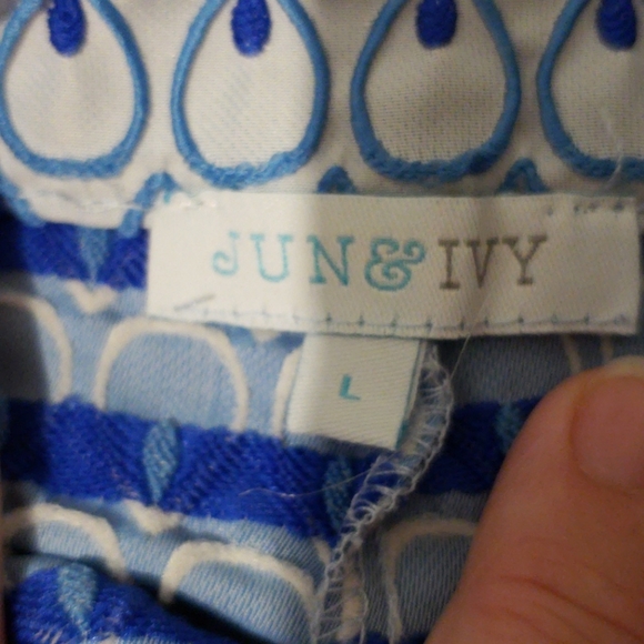 Patterned - Picture 4 of 4